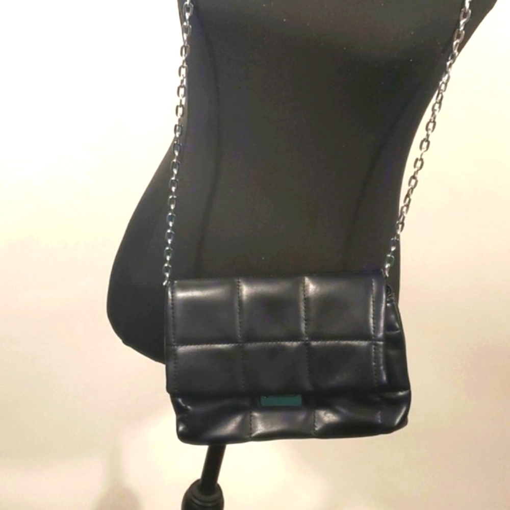 Forever 21 crossbody Black with Silver Chain